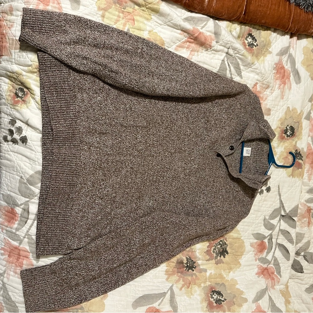 GAP Sweater